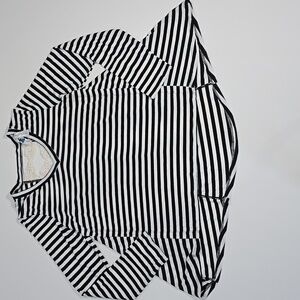 3/$15 Society Girl - Women's Stripe Hi-Low Long Sleeve V-Neck Size X-Large
